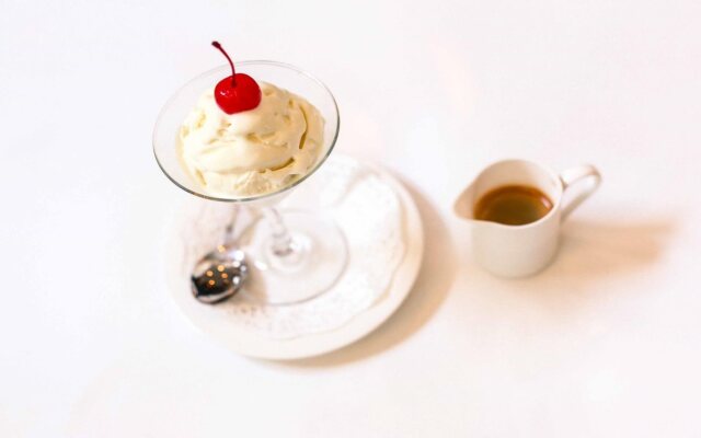 Geulis Boutique Hotel & Cafe