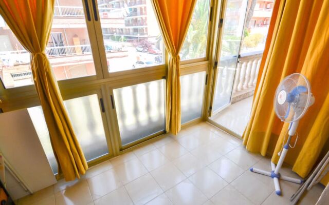 Apartment Albeniz La Pineda