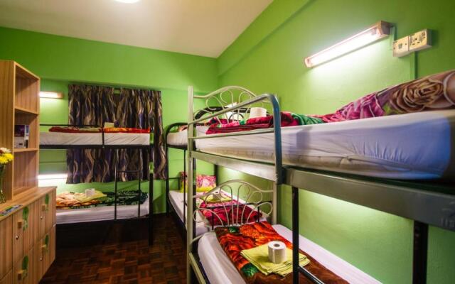 Traveller Bunker Hostel 1