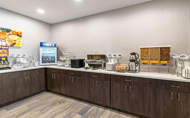 Comfort Suites Grove City Columbus South