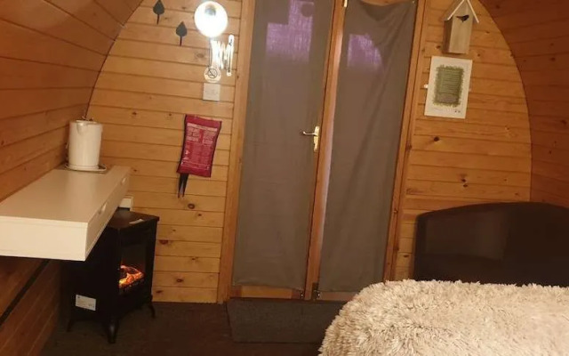 The Little Hide - Adult Only Camping Pods