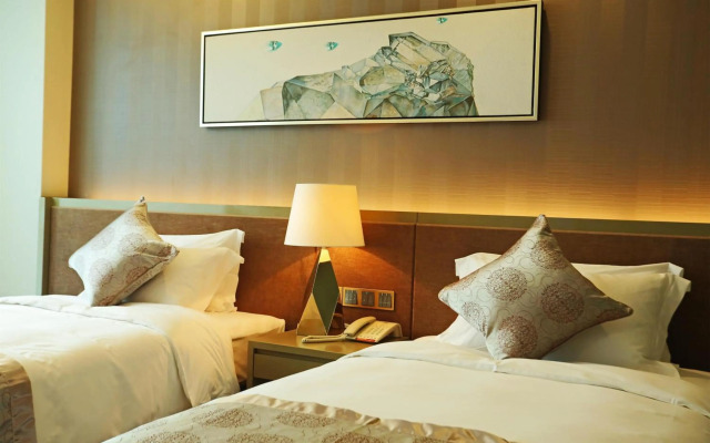 Shenzhen Baoan PLUS Gems Cube Hotel