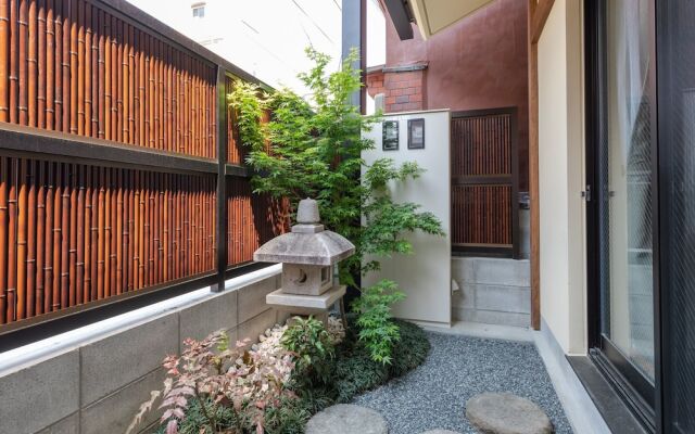 OYO Earth Hotel