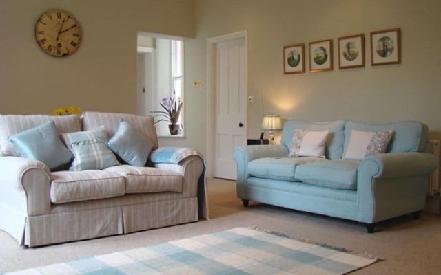 Hawksdale Lodge