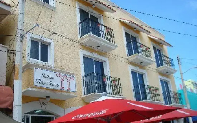 Suites Los Arcos