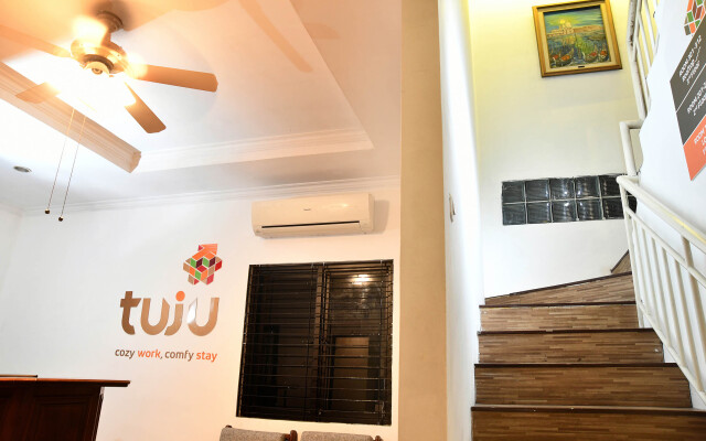 Tuju Abuserin Syariah