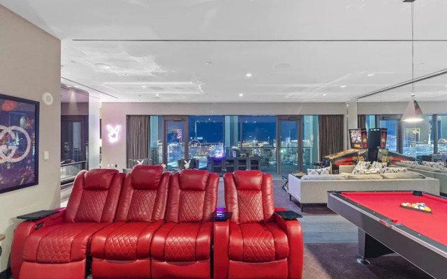 StripViewSuites at Palms Place Penthouses