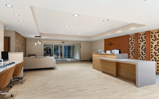 Sonesta Simply Suites Huntsville Research Park