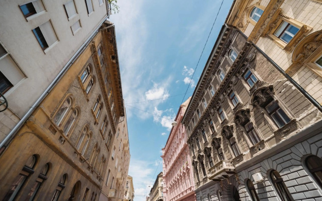 Smart Newly Refurbished Studio Flat in Prime Central Budapest