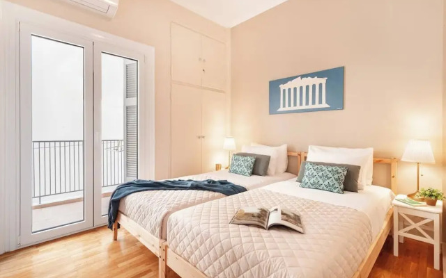 Stylish apt steps from Acropolis by GHH