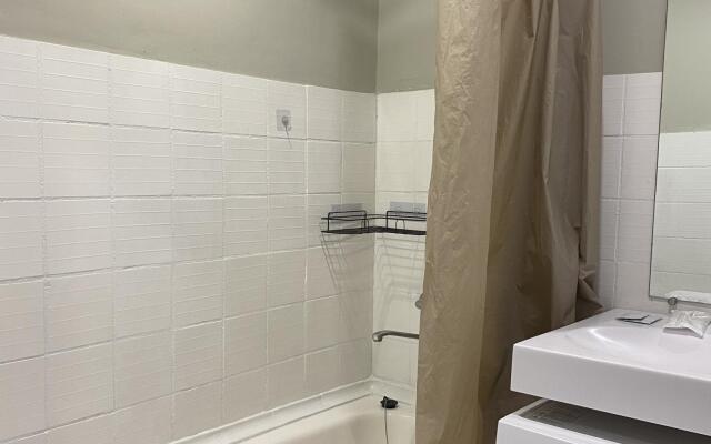 Апартаменты на улице Профсоюзов 19