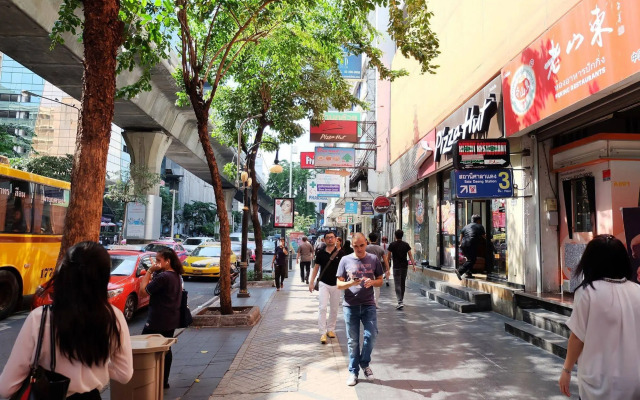 VPlace Silom