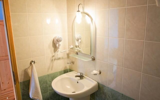 Golden Horn Hotel