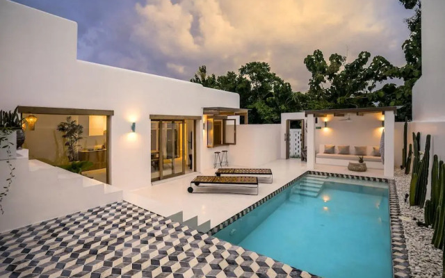 Villa Oasi 2 by Alfred in Bali