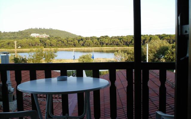 Koukounaries Beach Hotel