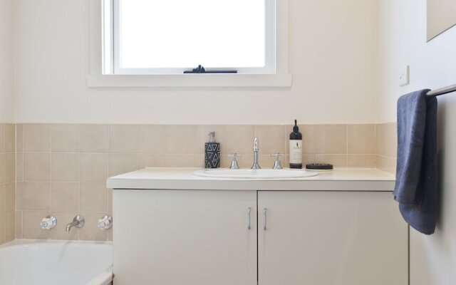 4 at 8 Battery Point Townhouse
