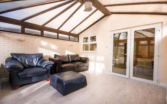 Town or Country - Jessie Terrace House B