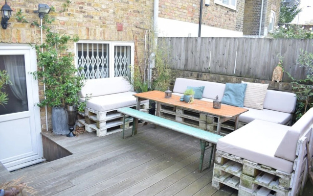 Shepherd's Bush 1 Bedroom Apartment