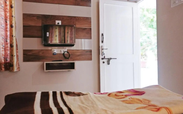 ''Go Desert'' Homestay