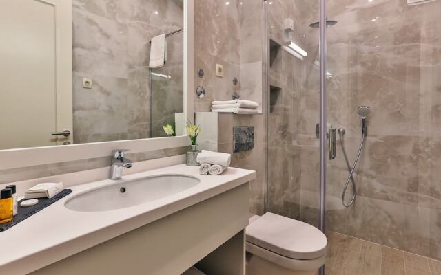 Avanti Hotel & Spa