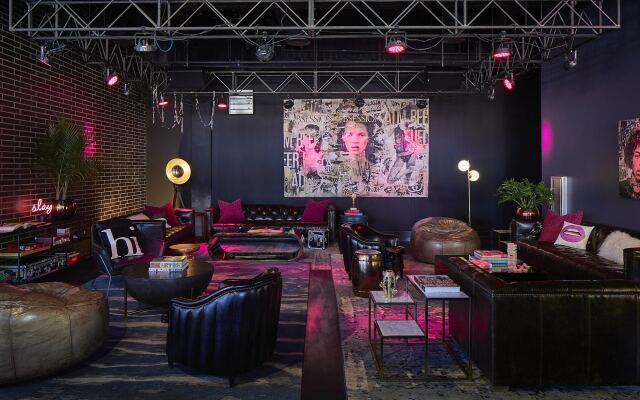 MOXY Minneapolis Uptown