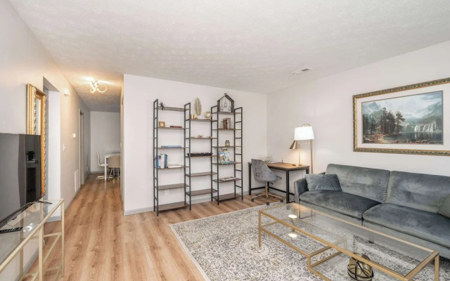 Arkstone Retreat 1 Chic Downtown Escape!