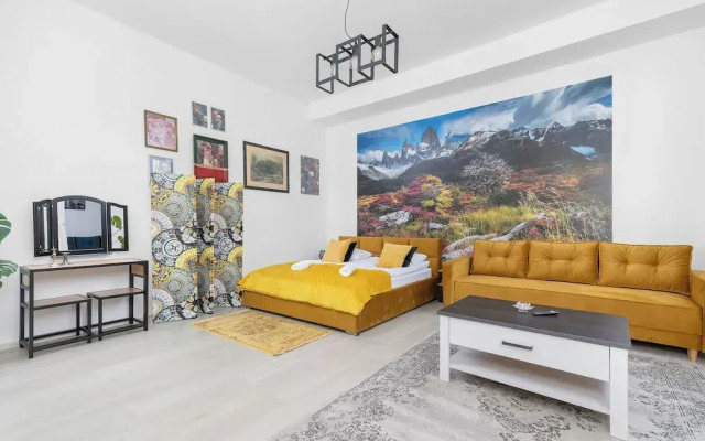 Yellow Apartment in Bytom by Renters