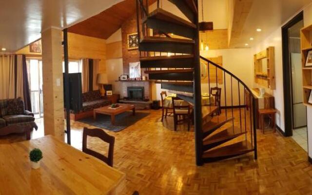 HOMESTAY DE MARQS - STYLISH and SPACIOUS 3 BEDROOM VACATION HOME