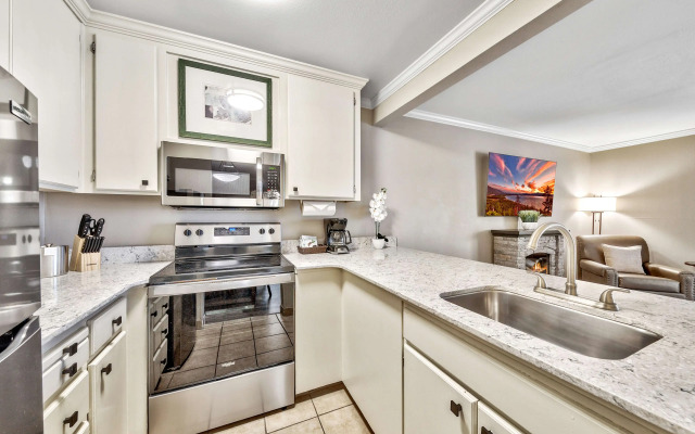 Forest Suites Resort at Heavenly Village