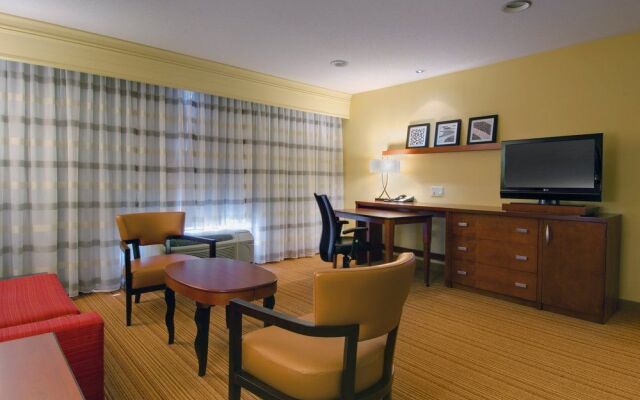 Courtyard Madison East