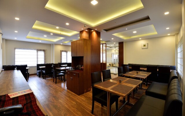 OYO 17099 Ambika Residency