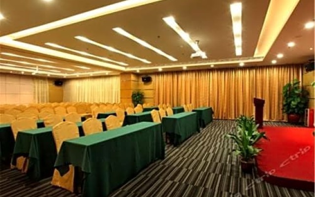 Fragrant Bay Hotel