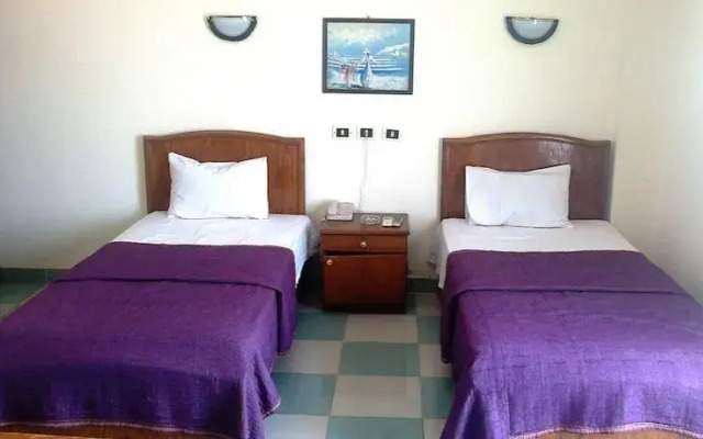 Ceceil Hotel