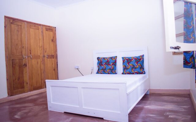 Kilihomebase & Campsite - Hostel