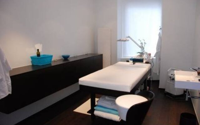 Azur Beauty & Wellness