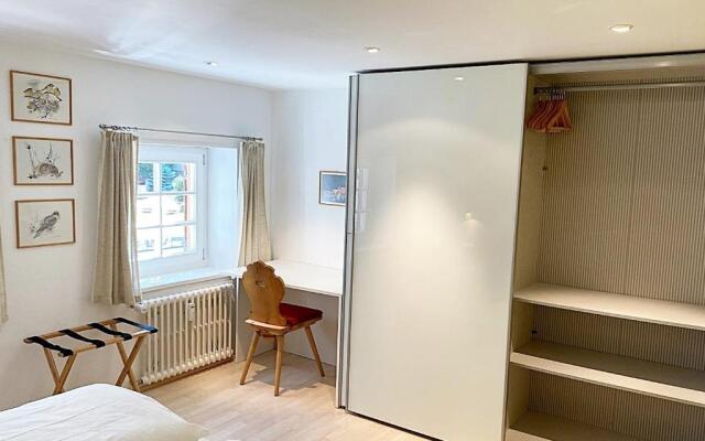 Dachwohnung im Alpenstil, 60m2 für 2P, mit Garage BM186