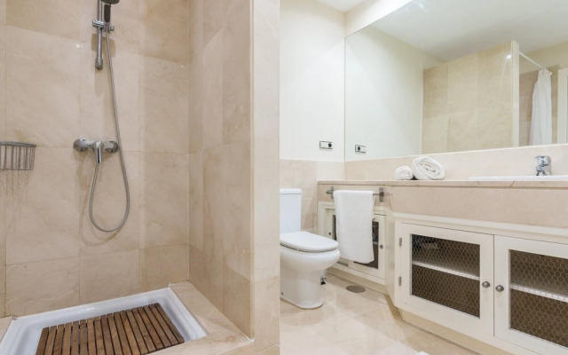 2205-Atico con vista al mar y a Gibraltar