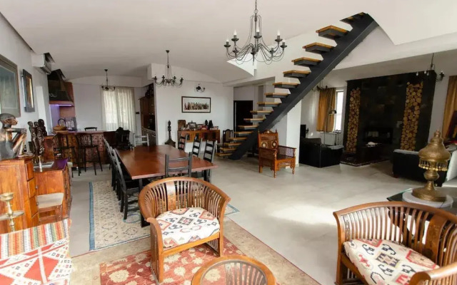 Stunning Villa Private Pool Near Yerevan Centre