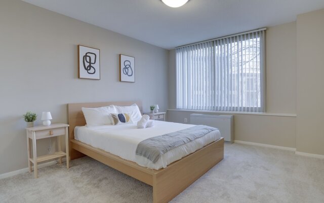 Luxury & Comfortable condo Crystal city