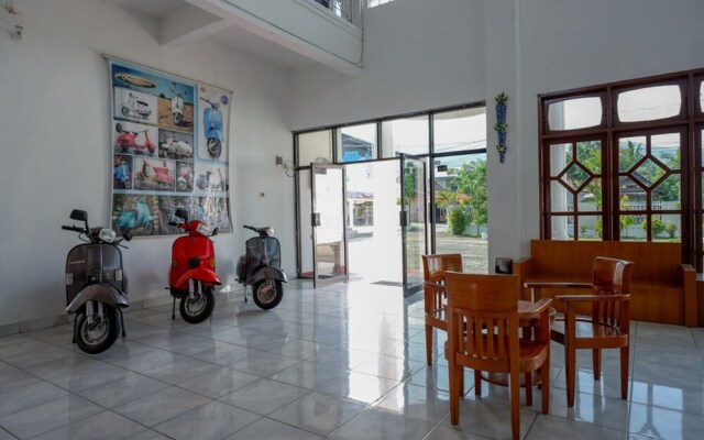Hotel Horas Palopo by RedDoorz