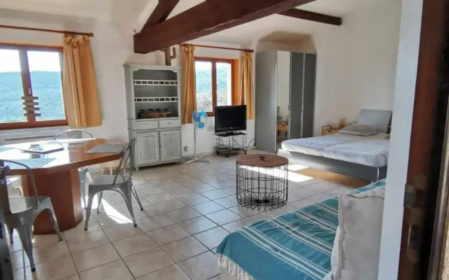 Gites Colline De Sollies