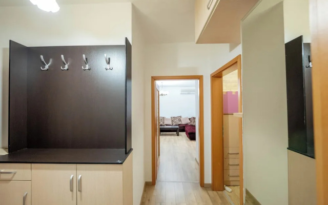 Tirent Apartment - Spacious 2-Bedroom Stay Near Liqeni i Thatë