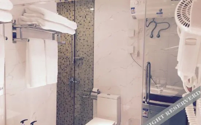 Manfei Theme Apartment Hotel (Chengzhong Wanda Plaza)