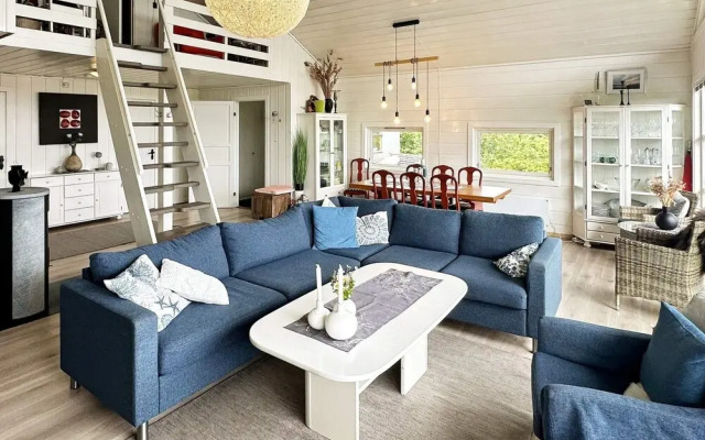 9 Person Holiday Home in Korshamn-by Traum