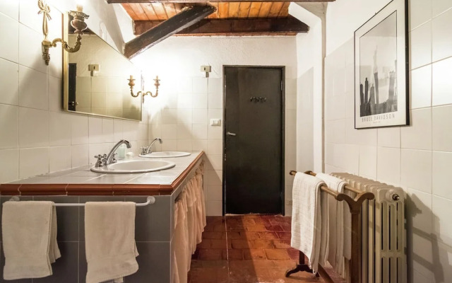 Apartment in Cut Monferrato With Garden