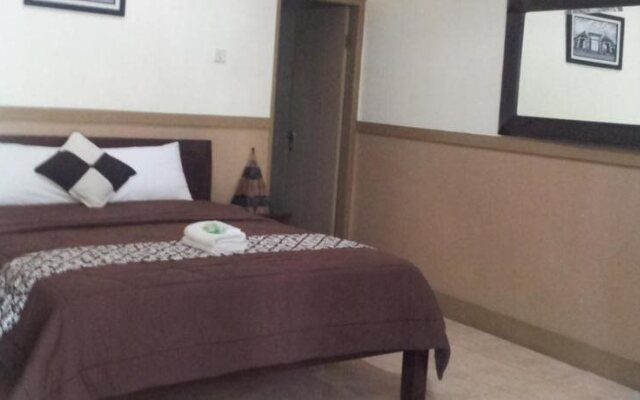 Ndalem Suratin Guesthouse