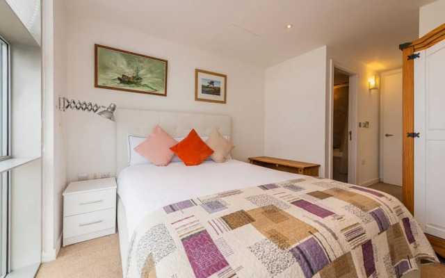2 Bedroom Penthouse with Parking