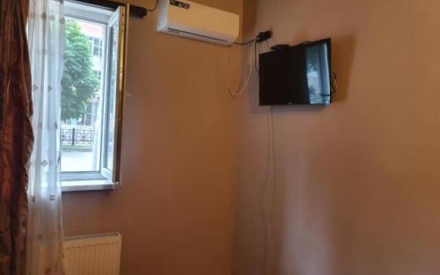 Riverside Hostel Borjomi