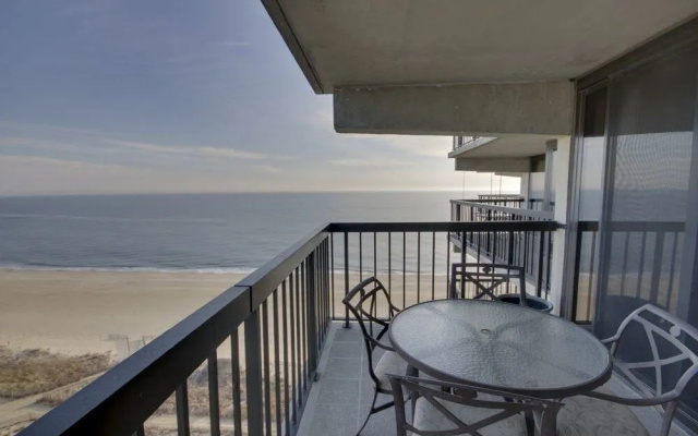 Sea Watch 1302 - 3 Br Condo