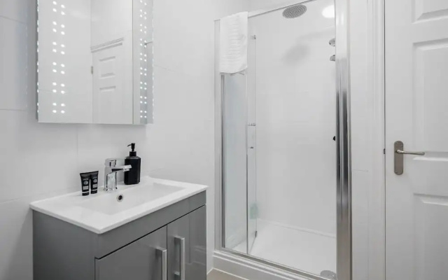1 Bedroom Apartment With Wifi and Parking